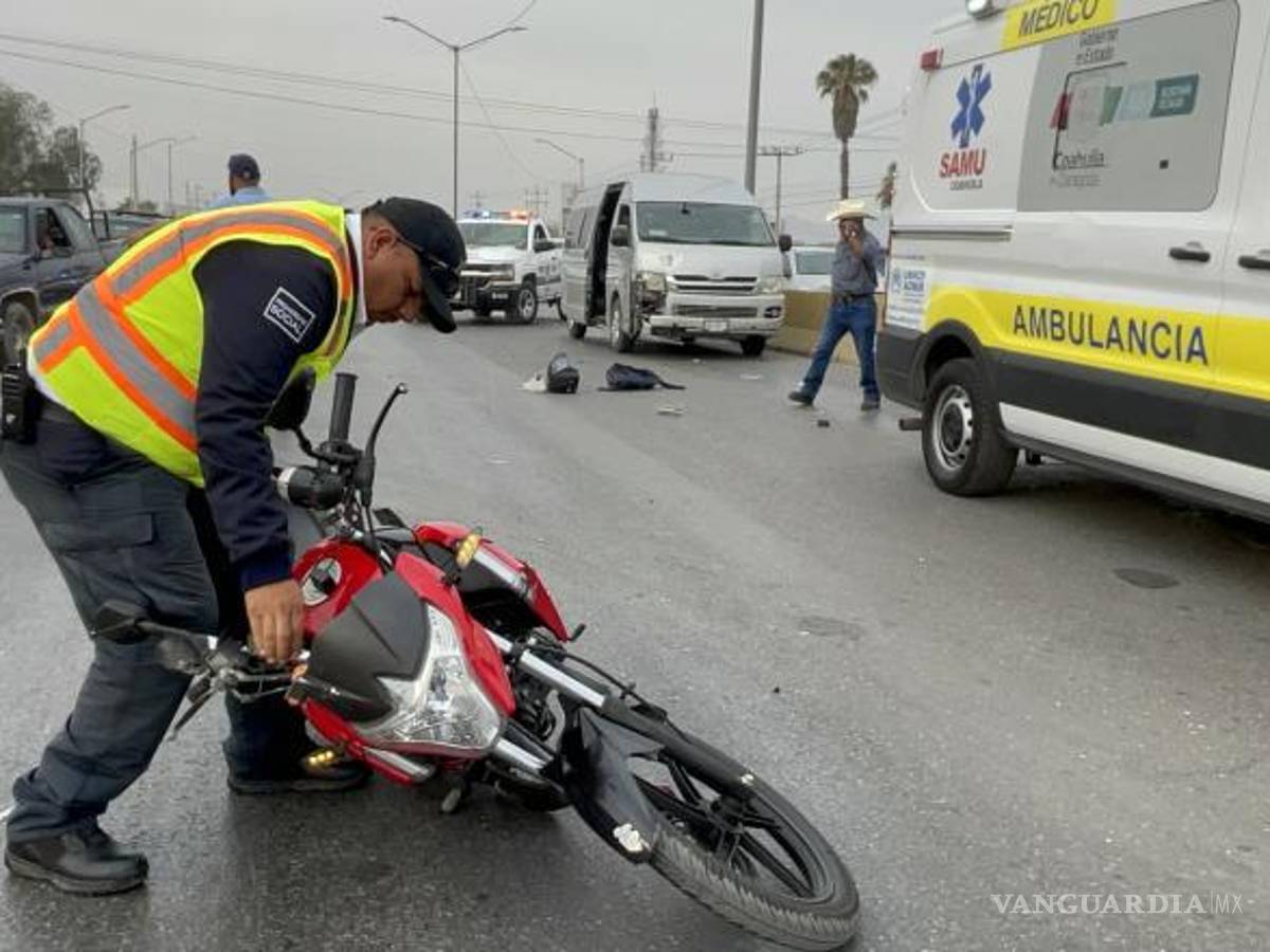 $!El accidente ocurrió alrededor de las 7:10 de la mañana de este jueves, cuando el joven intentó cruzar el bulevar Vito Alessio Robles.