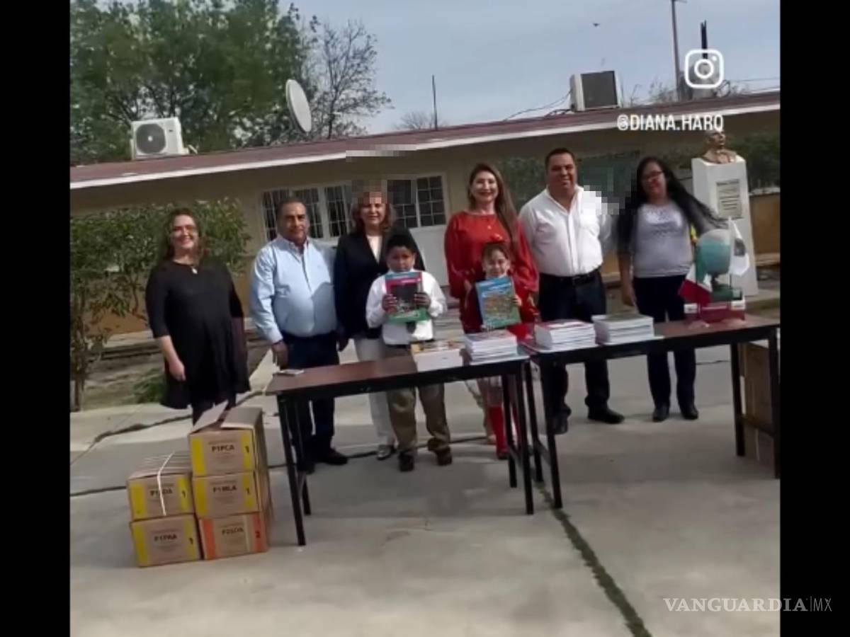 $!La alcaldesa Diana Haro Martínez compartió palabras de aliento y compromiso con los estudiantes de la primaria.