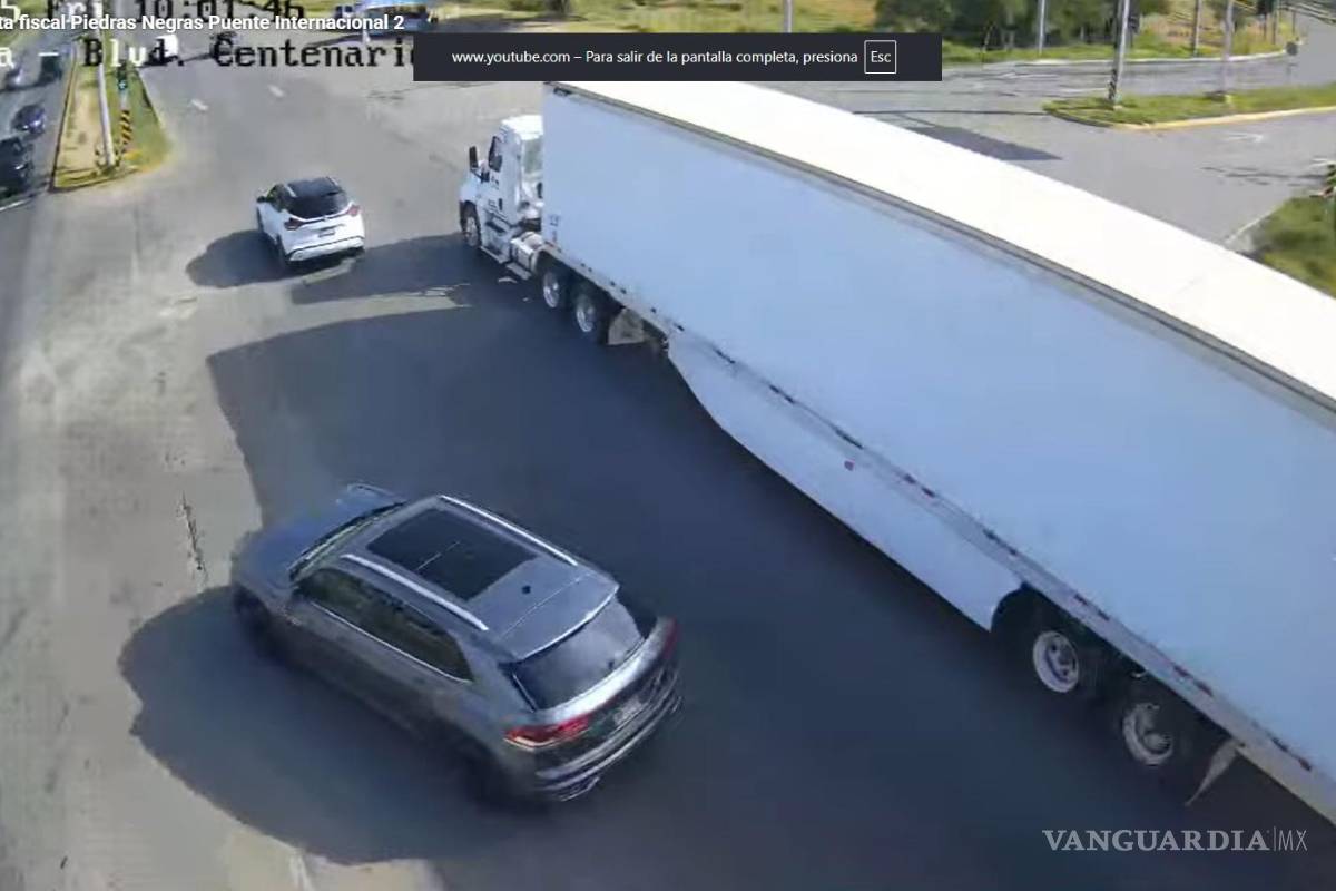 $!Las unidades pesadas ocupan carriles completos durante maniobras de ingreso.