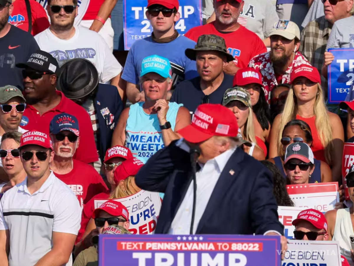 $!Momento en que Donald Trump fue herido por alcance de una bala en pleno evento.