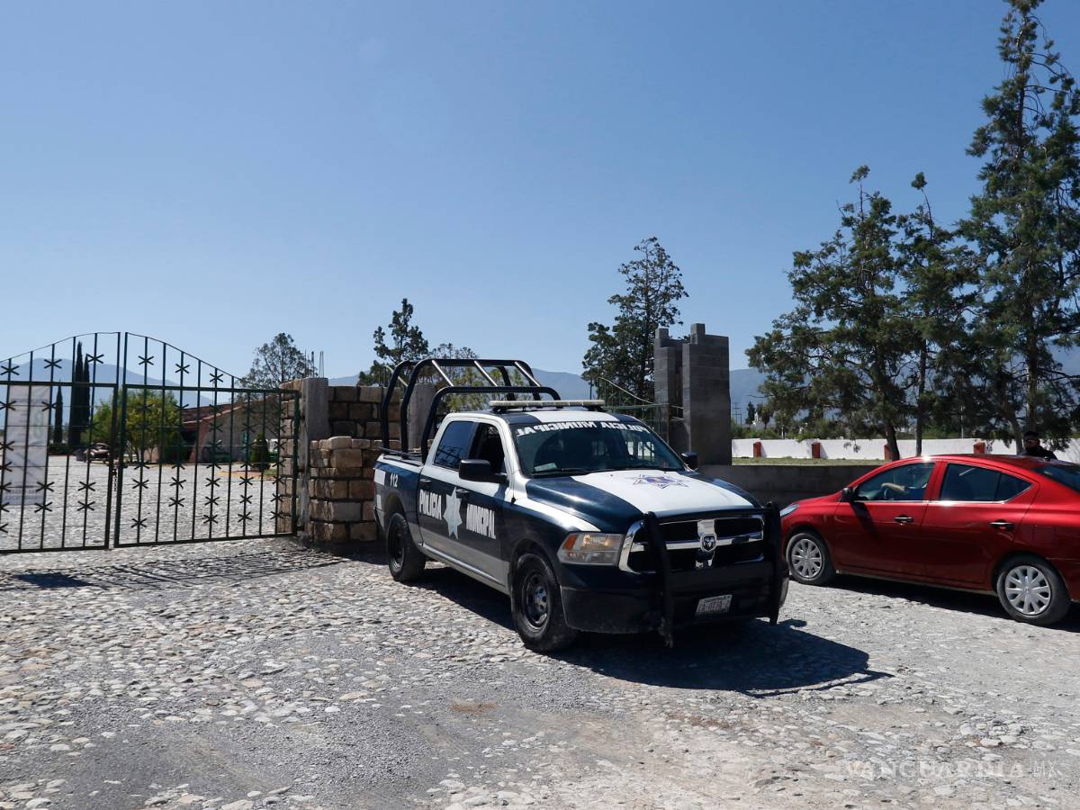 $!Familia da el último adiós a la pequeña Lluvia Estefanía en panteón al norte de Saltillo