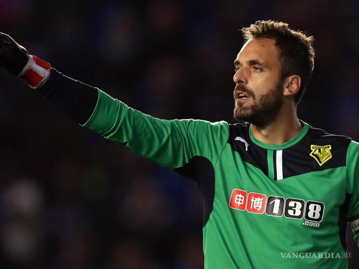 $!Manuel Almunia se despidió de los campos de juego en 2014 por problemas cardiacos