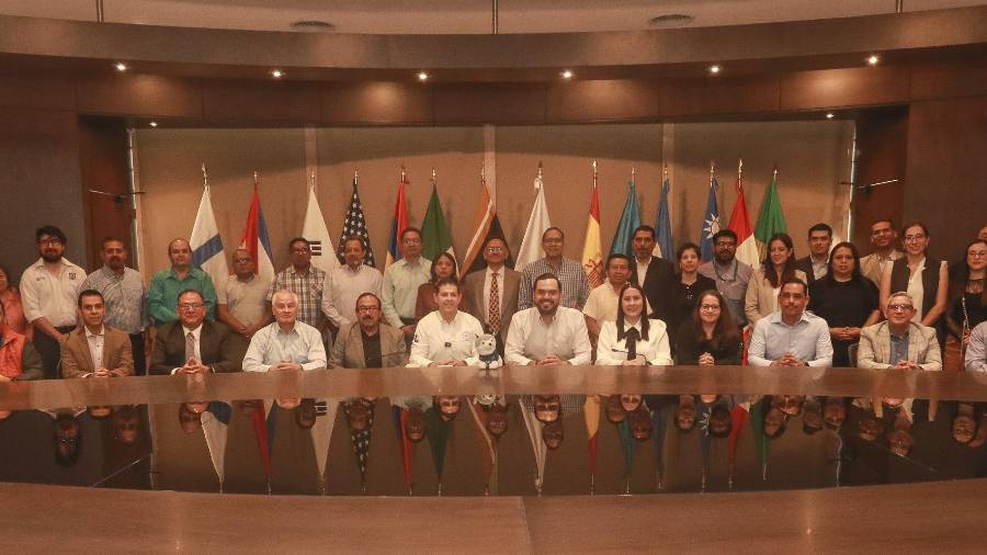 El rector de la UAdeC, Octavio Pimentel Martínez, encabezó la clausura del proceso de evaluación con los CIEES en el Campus Arteaga.