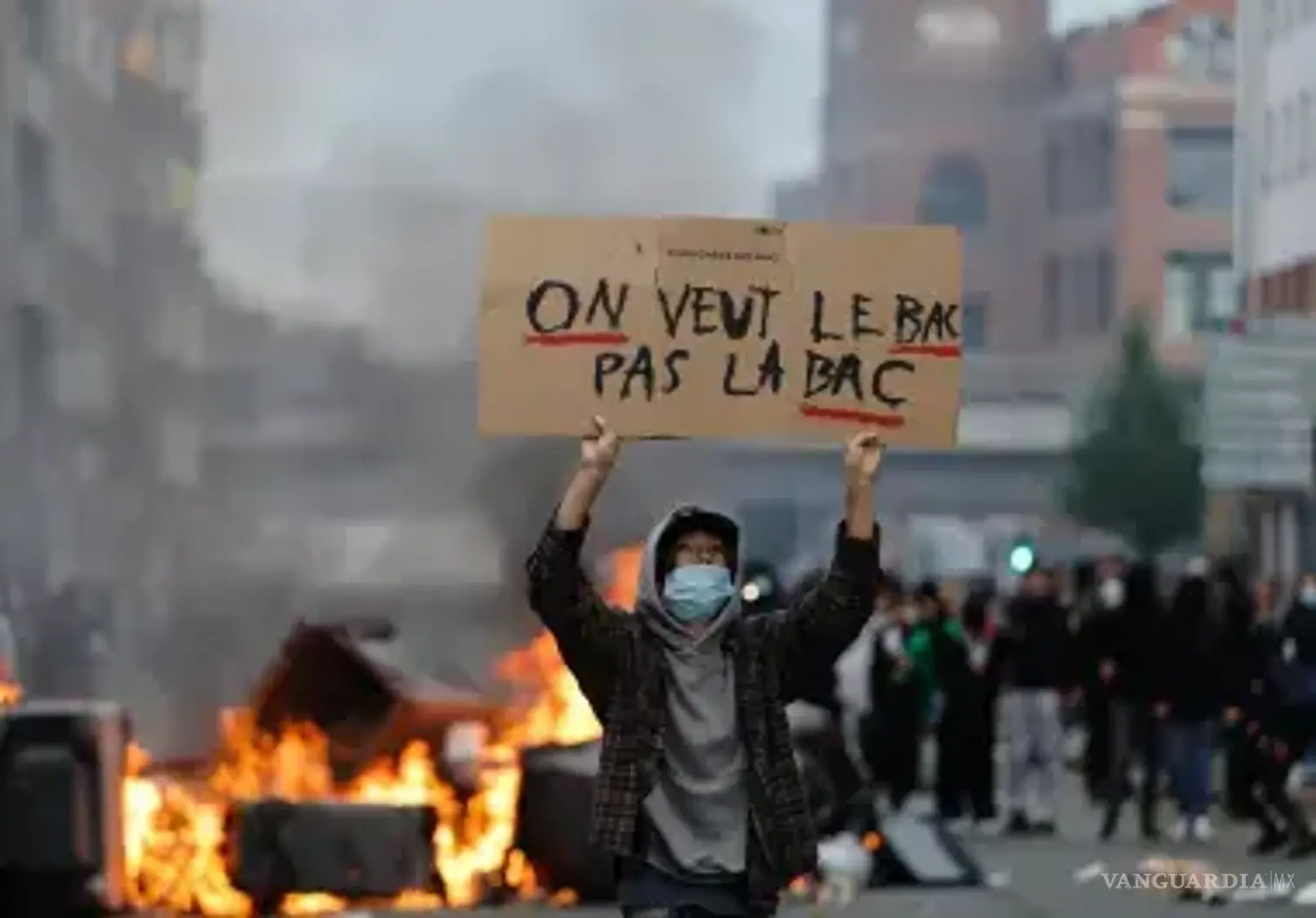 $!Francia anuncia toques de queda para ‘restablecer el orden’
