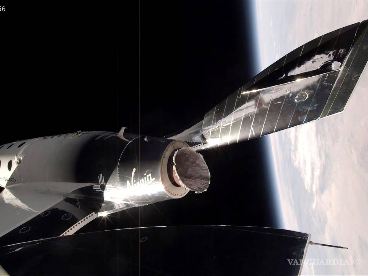 $!Richard Branson finalmente cumple su sueño y llega al espacio en su propio avión