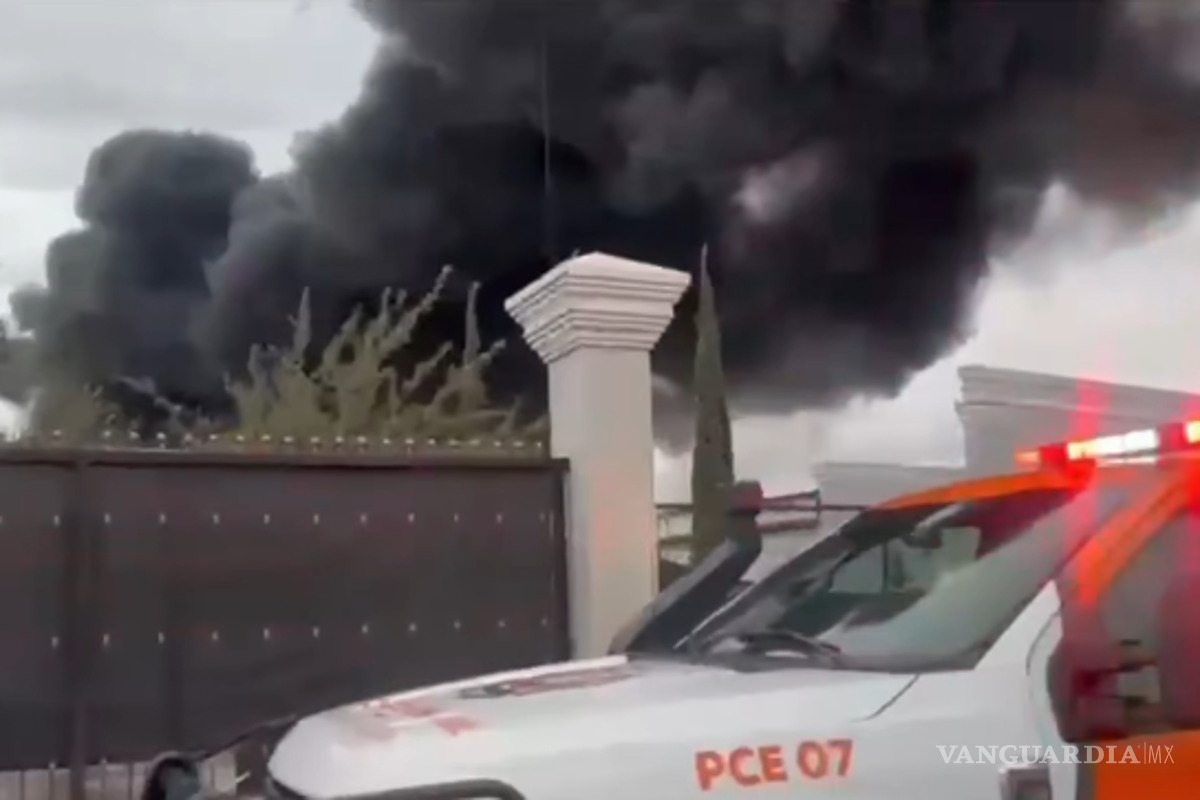 Reportan incendio en fábrica de aceites en Apodaca, Nuevo León; se desconoce si hay lesionados
