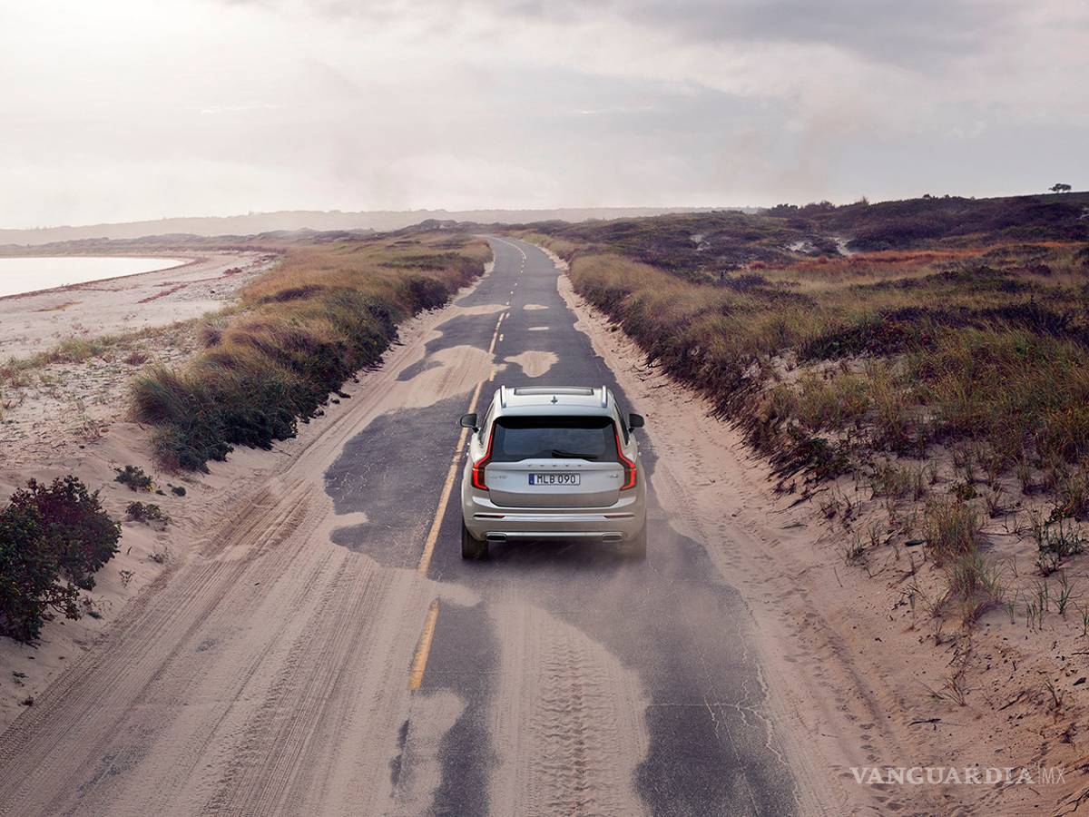 $!El Volvo XC90 se actualiza para ser más eficiente, más seguro y conectado