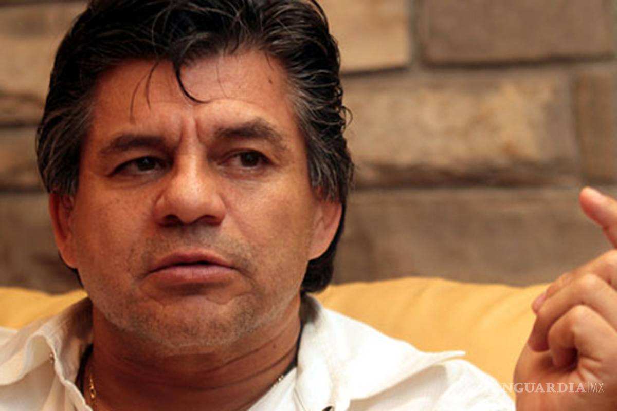 Andrés Puentes alaba a Juan Gabriel pero despotrica contra Alberto Aguilera