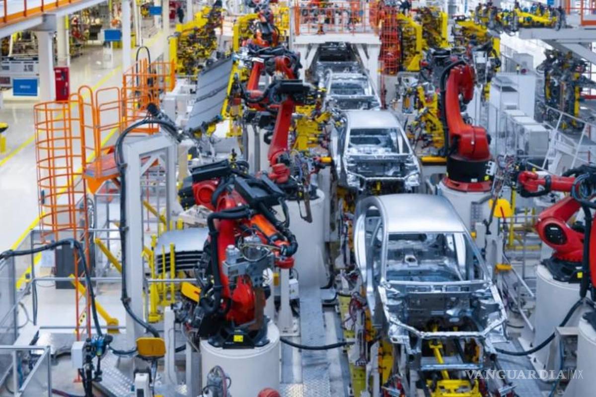 Actividad industrial avanza en agosto: Inegi