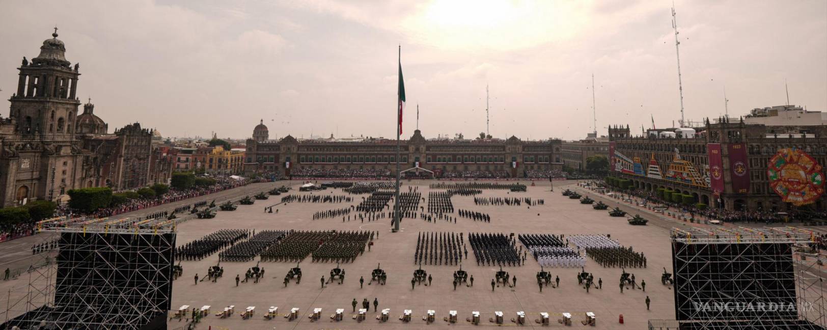 Desfile Militar con la más grande fusilería en México, concluye con saldo blanco