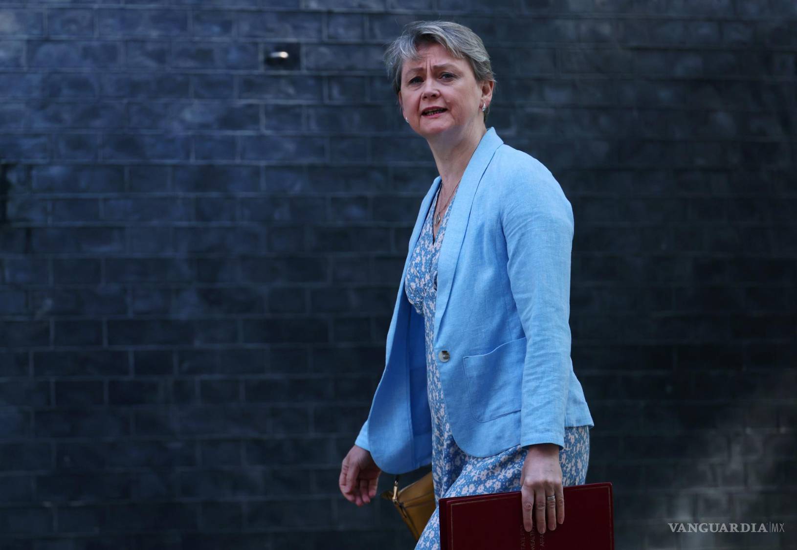 $!160La secretaria de Estado británica de Asuntos Exteriores, de la Commonwealth y de Desarrollo, Yvette Cooper, llega al número 10 de Downing Street.