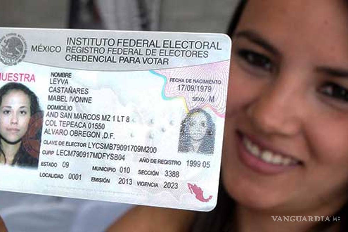 Mexicanos en EU responden con entusiasmo solicitando credencial electoral