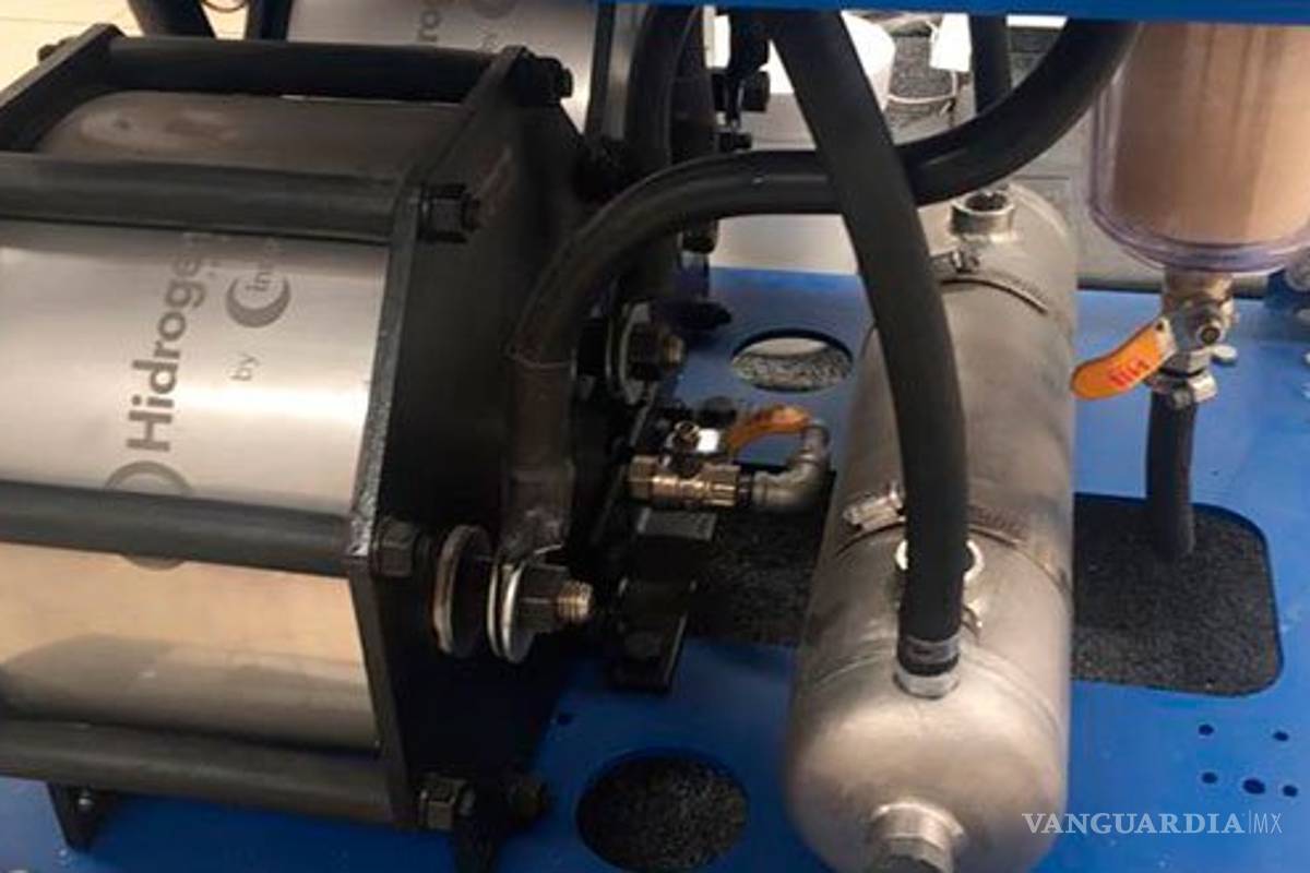 Científicos mexicanos crean tecnología para reducir contaminación por combustibles fósiles