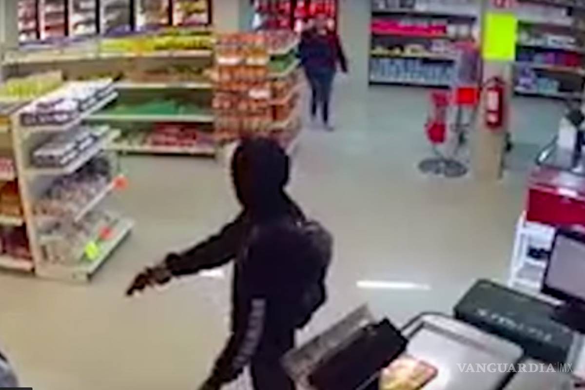 Ciudadanos detienen a ladrón en carnicería de Monterrey... redes se 'embroncan' y piden que le mochen la mano