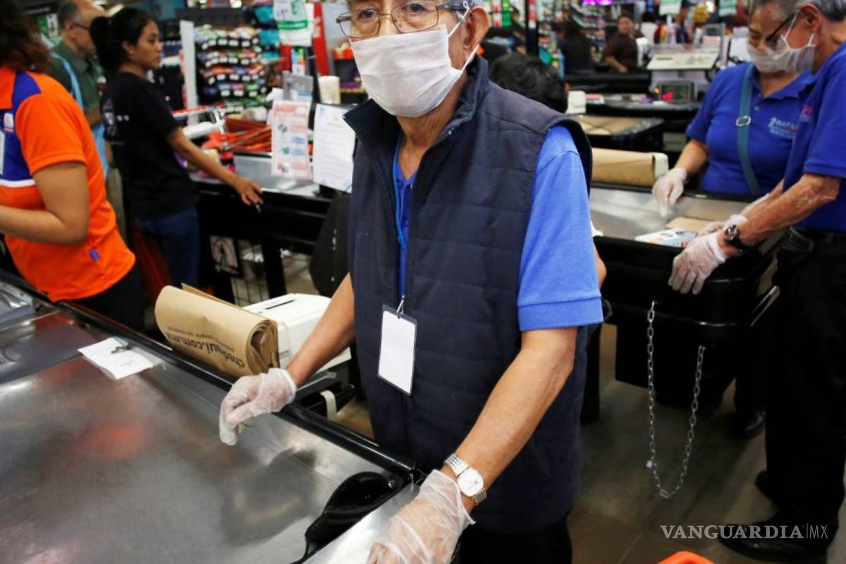 Walmart ya no usará personas de la tercera edad como empacadores