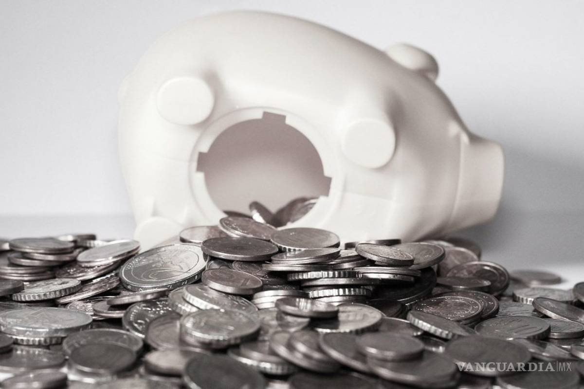 Desempleo dispara 95% el retiro en las Afores en abril