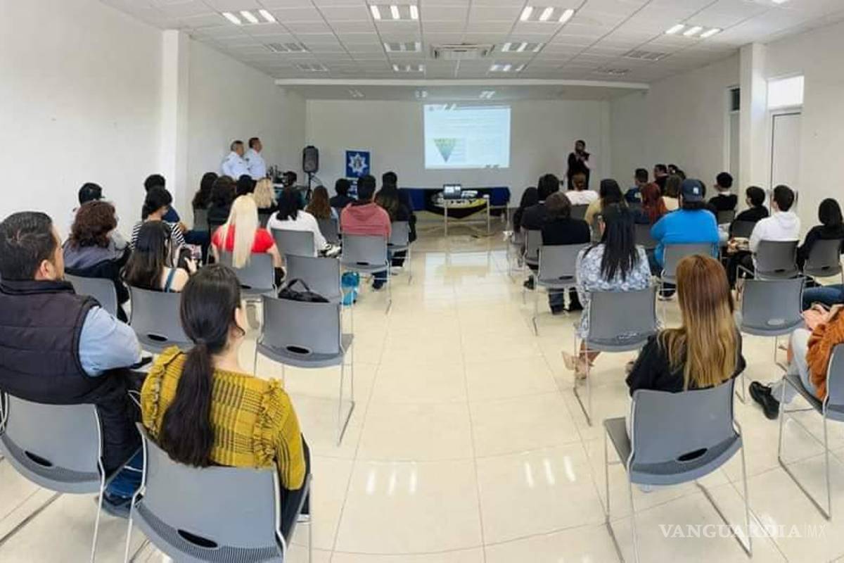 Dirección de Vialidad en Torreón capacita estudiantes para reducir hechos de tránsito
