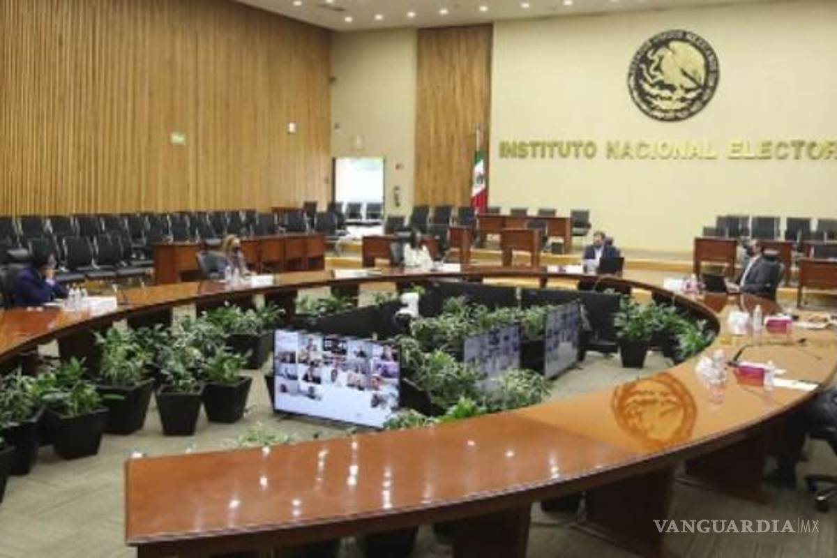 INE ordena a Secretario de Gobernación, Adán López, no pronunciarse sobre la revocación de mandato