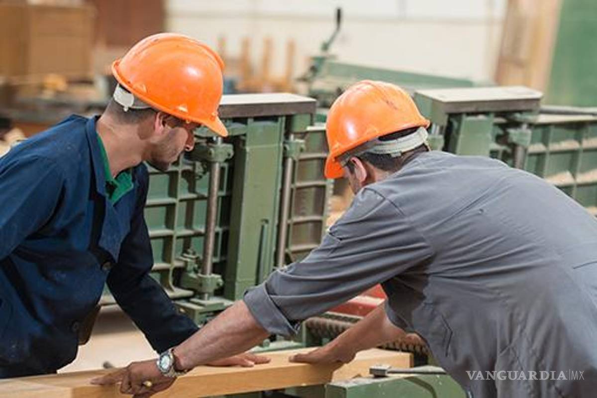 Crecieron 1.8% remuneraciones de empleados en el sector manufacturero en México