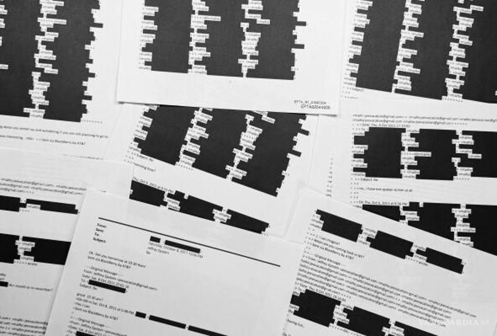 $!Estas discrepancias indican que las páginas que estaban allí anteriormente probablemente fueron eliminadas en algún momento después de que el Departamento de Justicia las obtuviera.