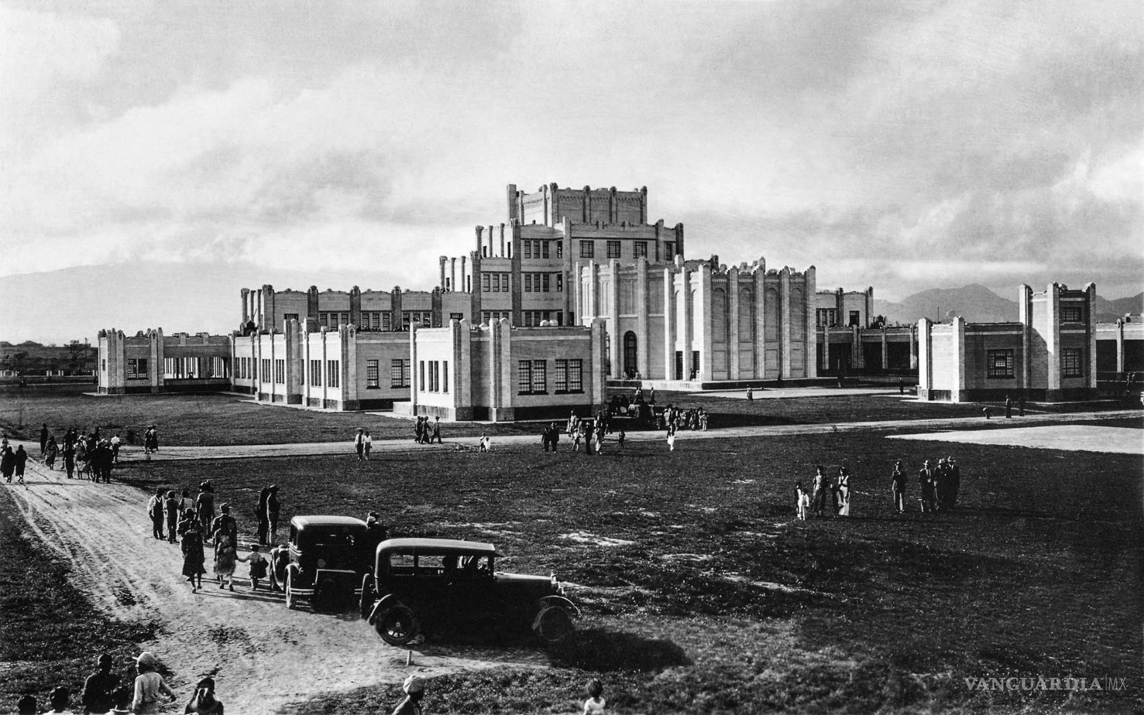 Saltillo en el tiempo: una colección de postales históricas rumbo a su