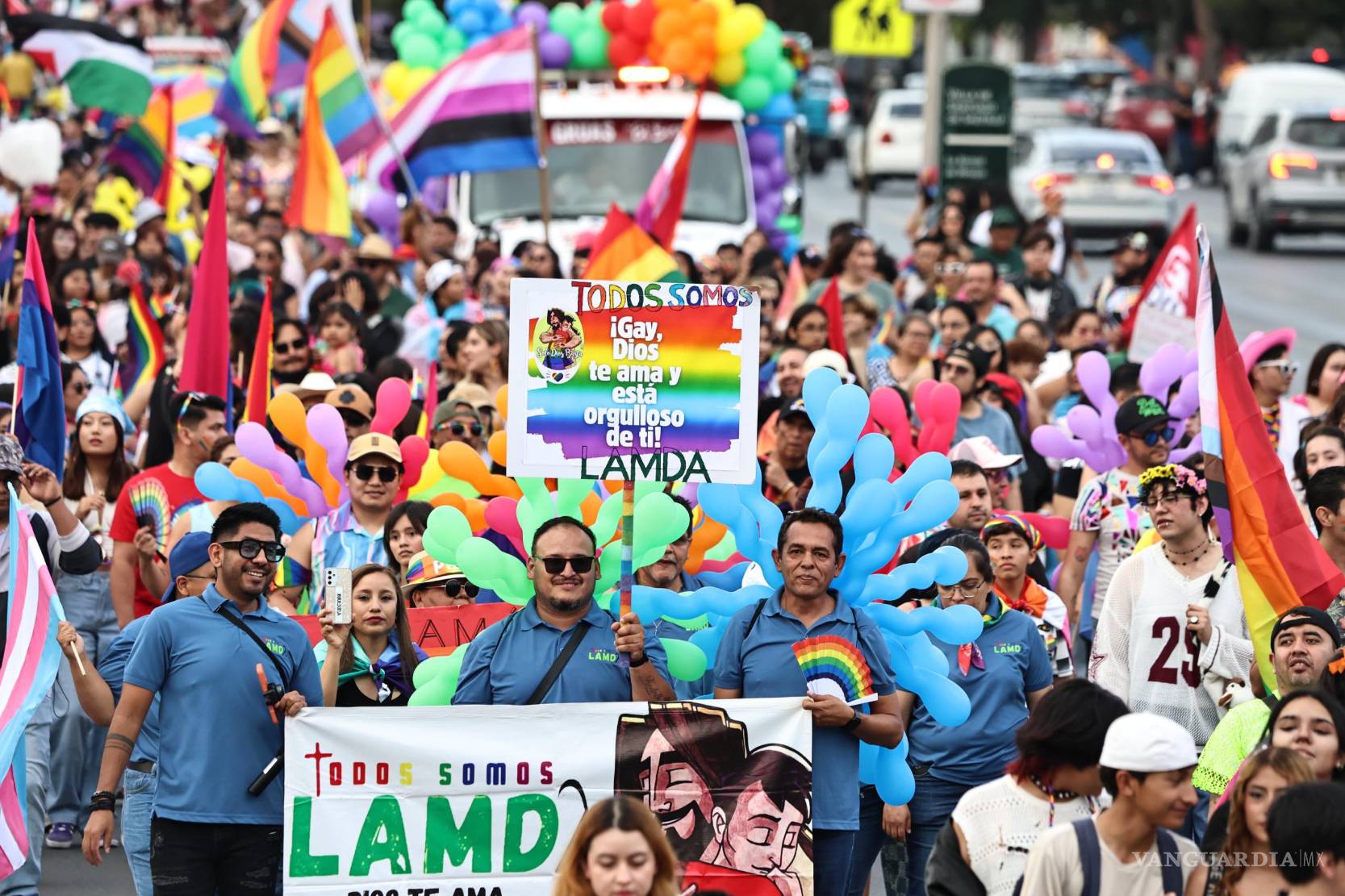 Saltillo se pinta de colores: Marcha del Orgullo y la Dignidad reúne a ...