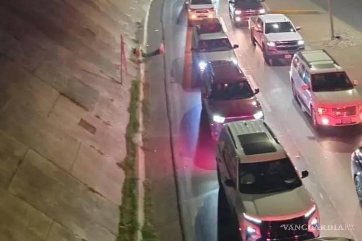 $!El tráfico avanzó de manera constante pese al congestionamiento en los cruces fronterizos.