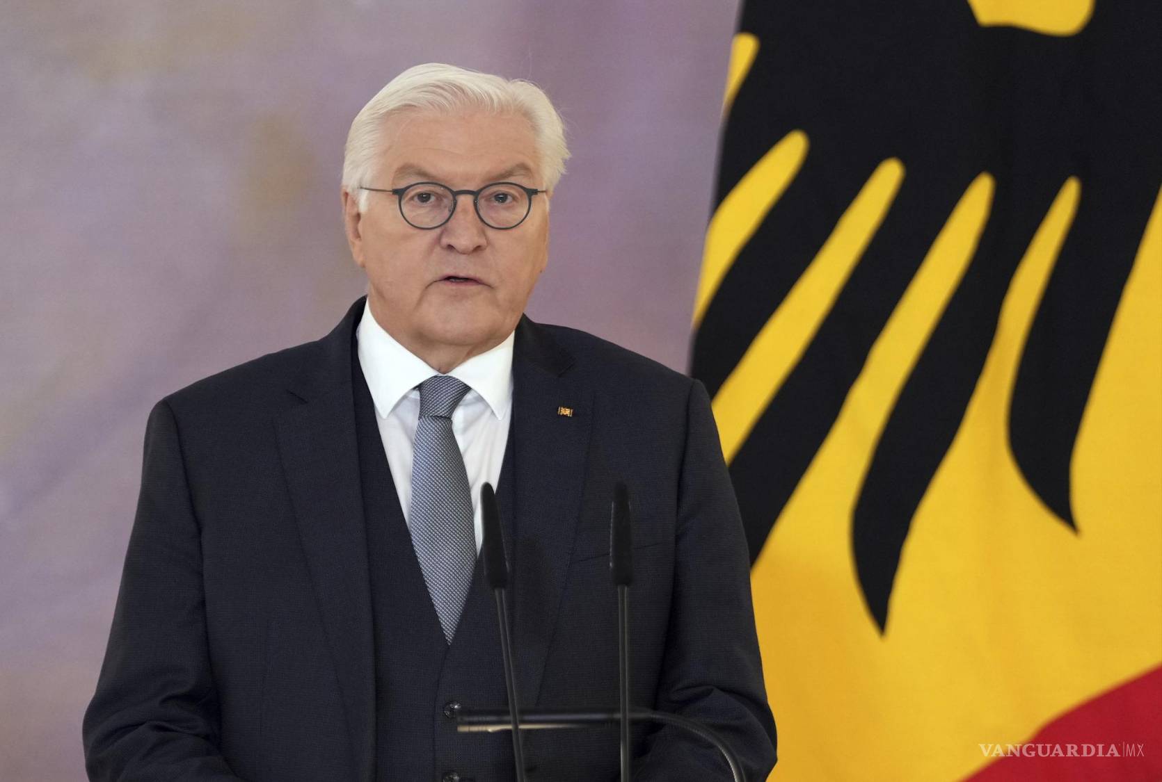 $!El presidente de Alemania, Frank-Walter Steinmeier, anuncia la decisión de disolver el parlamento y convocar elecciones anticipadas para el 23 de febrero.