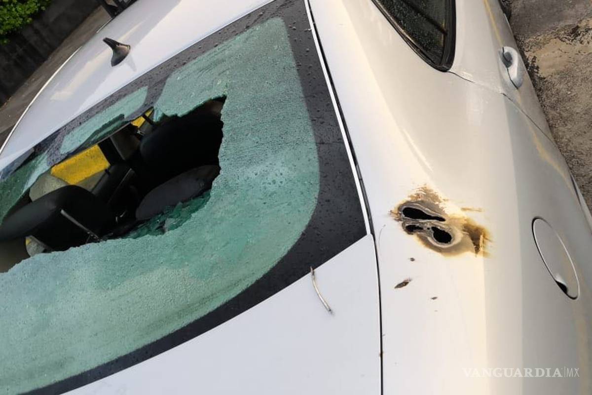 Tormenta eléctrica en Saltillo causa daños a auto (video)