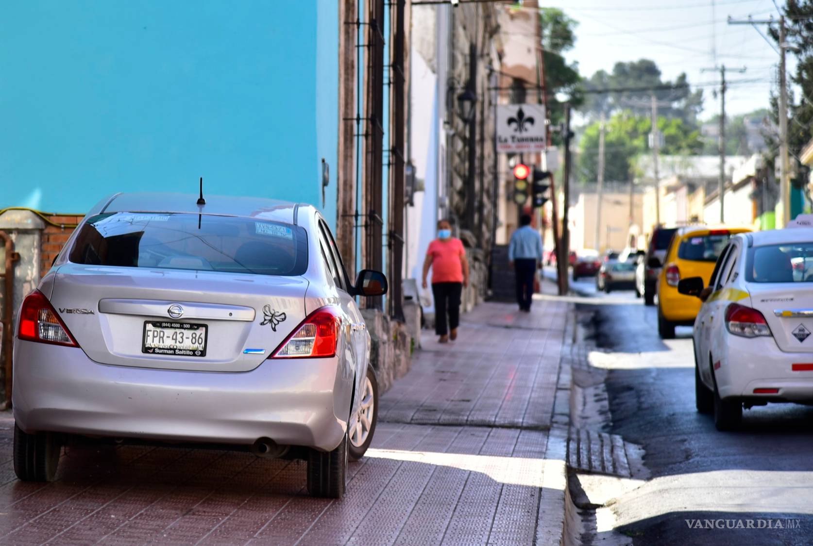 $!Puentes 'antipeatonales' no son la solución; falta regular licencias de conducir y límites de velocidad