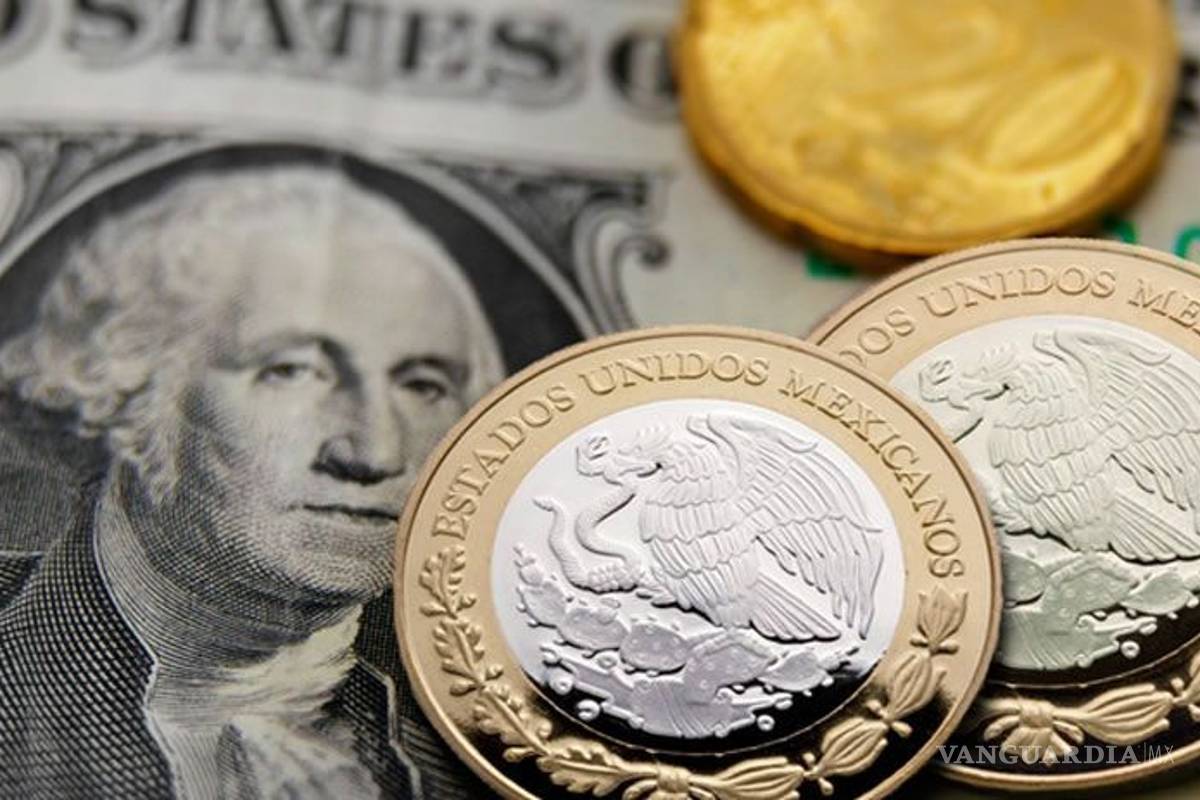 El peso pierde al inicio de la semana, sufre peor descalabro frente al dólar en 12 semanas