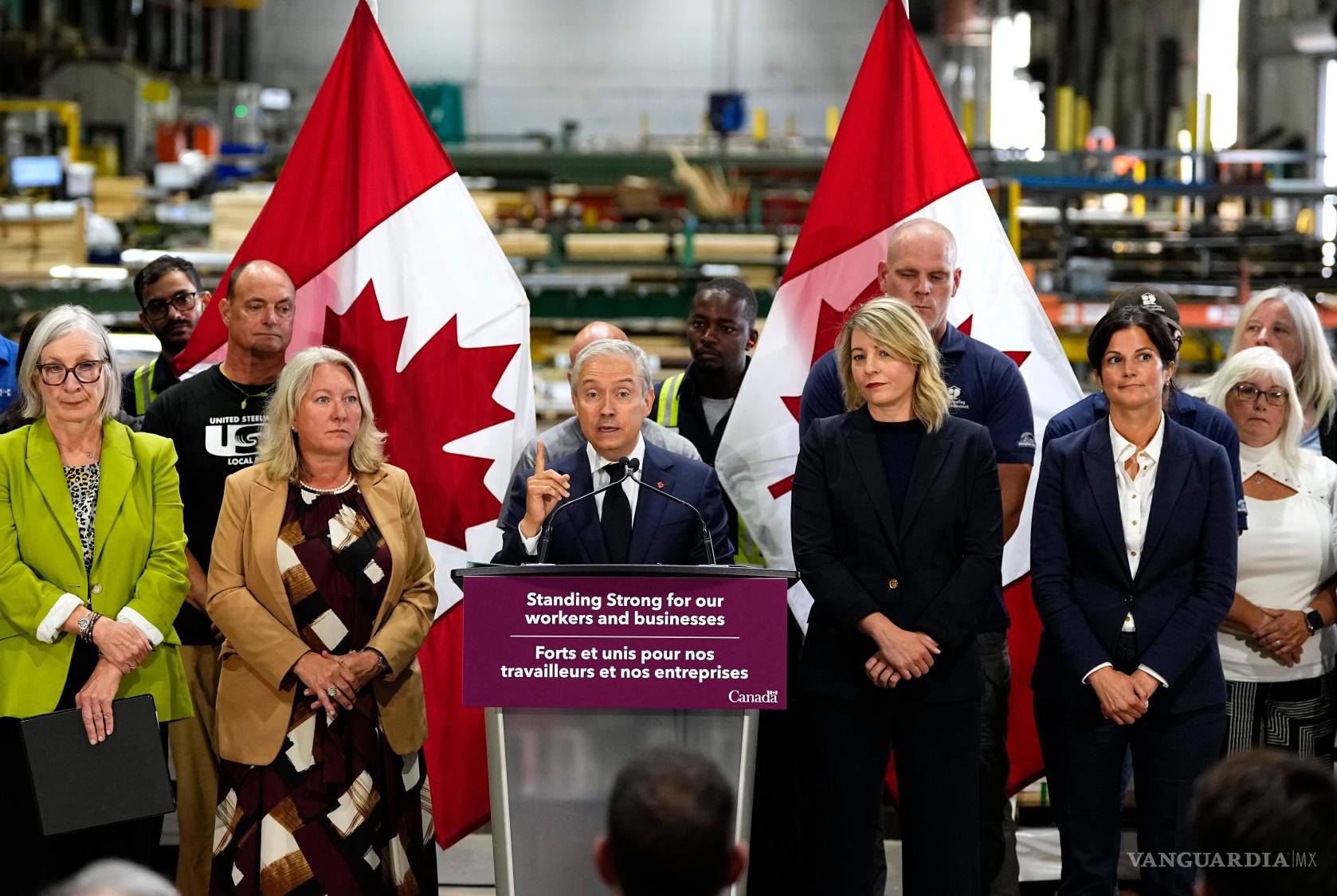 $!El ministro de Finanzas de Canadá, Francois-Philippe Champagne, en una rueda de prensa sobre la respuesta de Canadá a los aranceles de EU, en Ottawa.