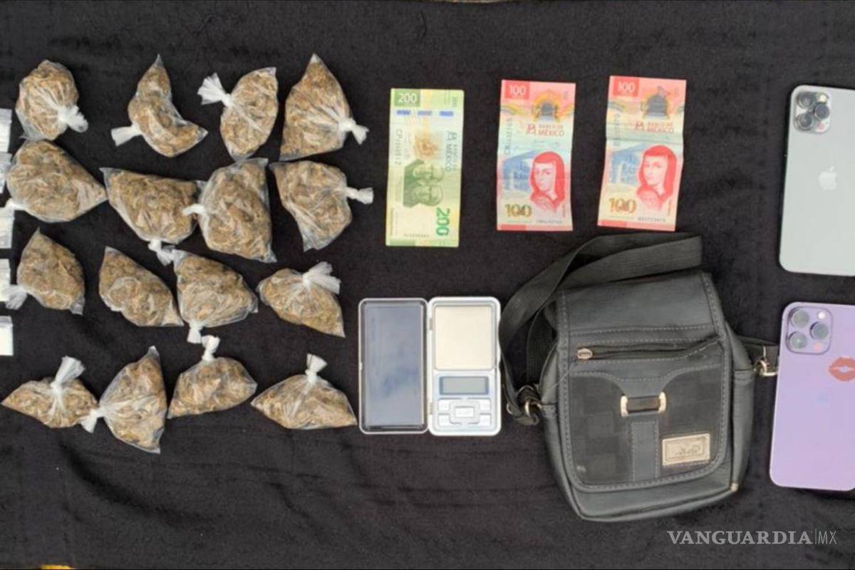 Detienen a dos mujeres en Monterrey en posesión de diversas dosis de sustancias ilegales