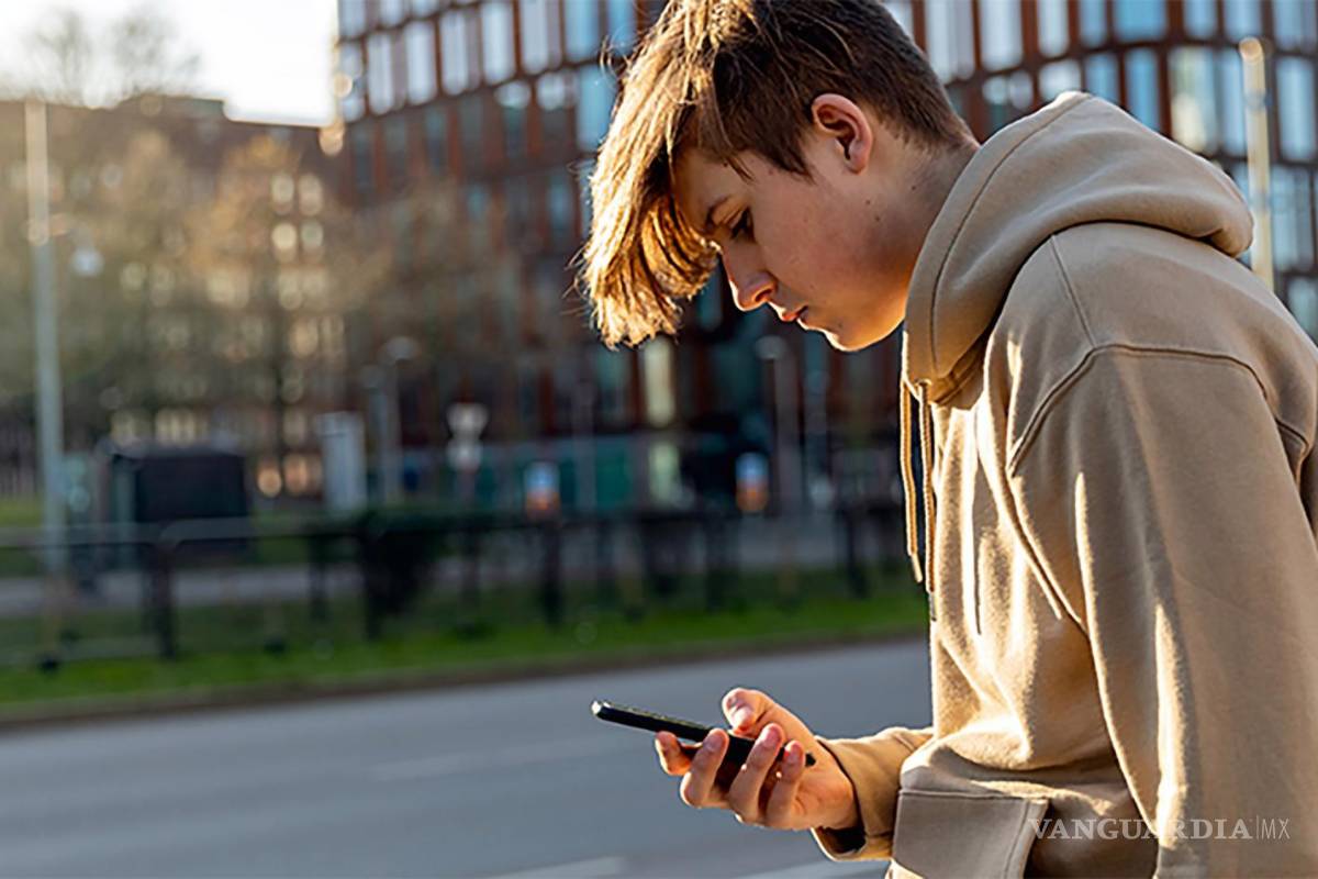 ¿Qué es el ‘speed watchers’ y cómo afecta a la salud de los jóvenes?