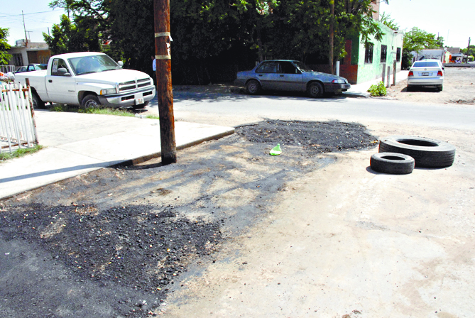 $!Los baches de Torreón, un barril sin fondo