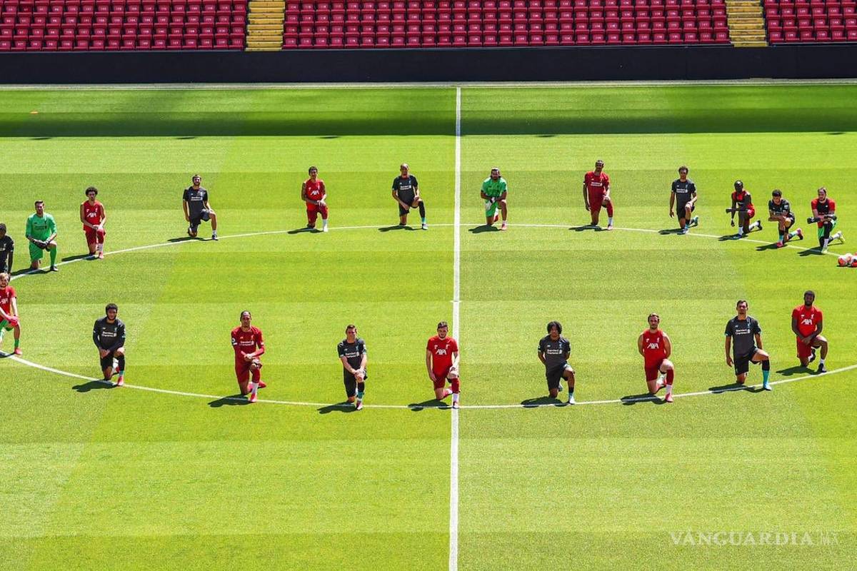 ‘En rodilla’ de lucha por George Floyd