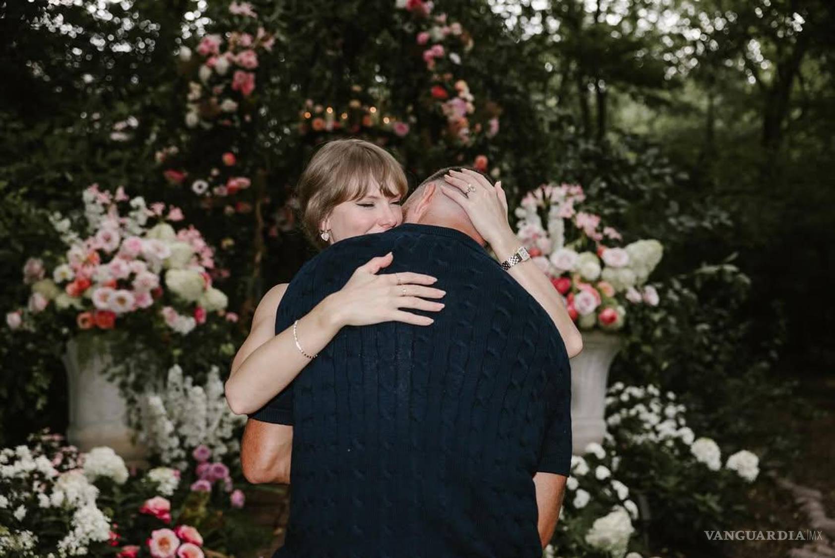 $!¡Hay boda, Swifties! Taylor Swift anuncia su compromiso con Travis Kelce, jugador de los Kansas City Chiefs