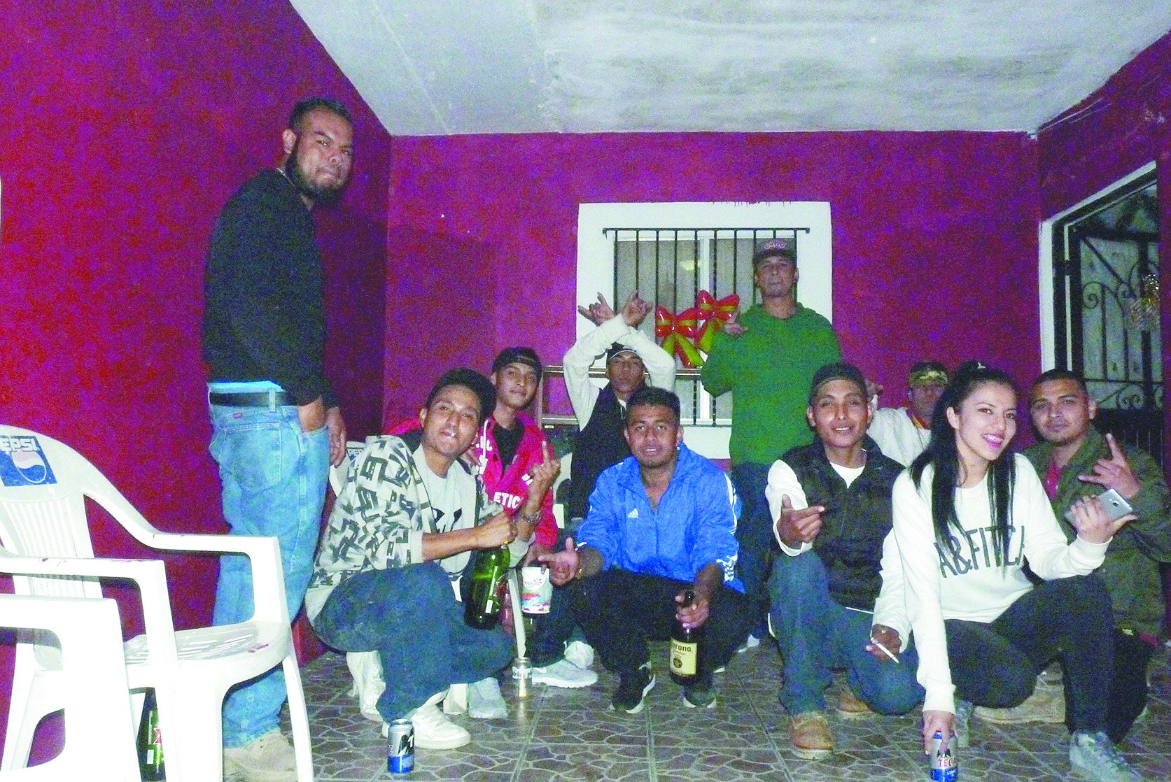 $!De cotorreo con ‘Los Pileros’: una pandilla que no ‘tumba’ a la gente
