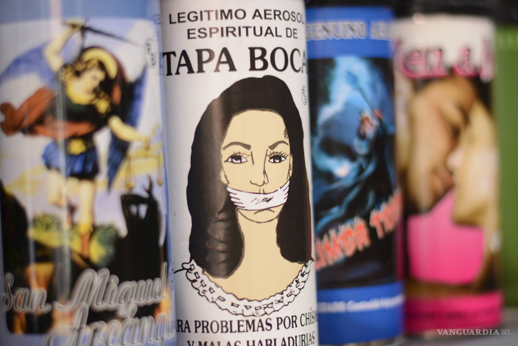 $!Se ‘amarran’ saltillenses al amor con rituales de fin de año