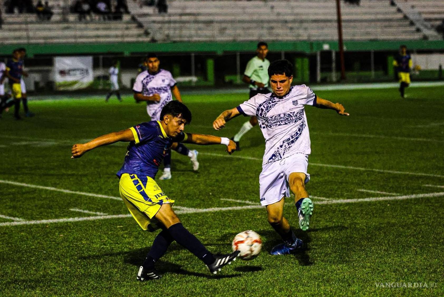 $!Halcones y Saltillo Soccer protagonizaron un vibrante clásico local, con goles, debuts y un ambiente intenso en las gradas.