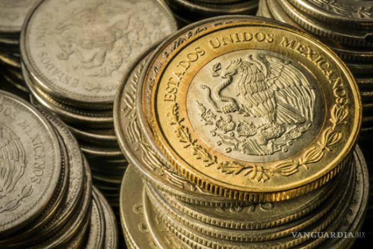 ¿Adiós al Superpeso?... precio del dólar subirá hasta 18 pesos por campañas presidenciales en 2024, estima el BBVA