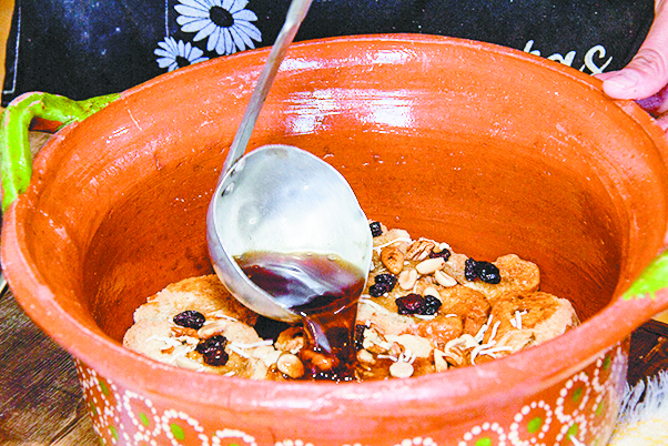 $!Y por si no lo sabía la capirotada recuerda la muerte de Jesús