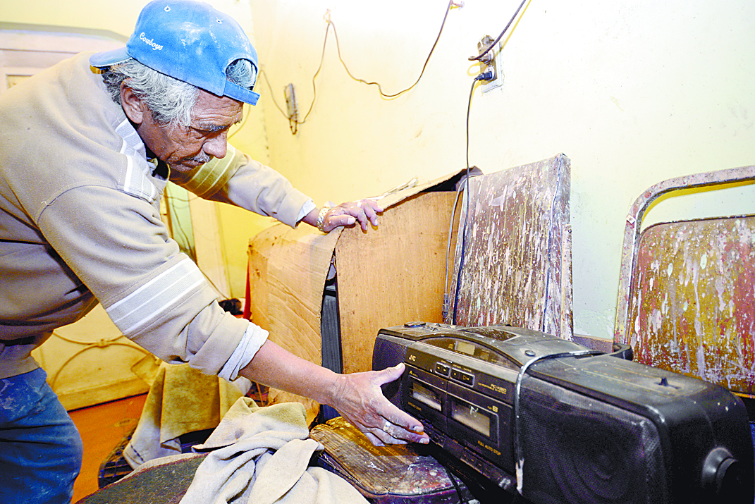 $!El militar que pintó su casa de dibujos infantiles
