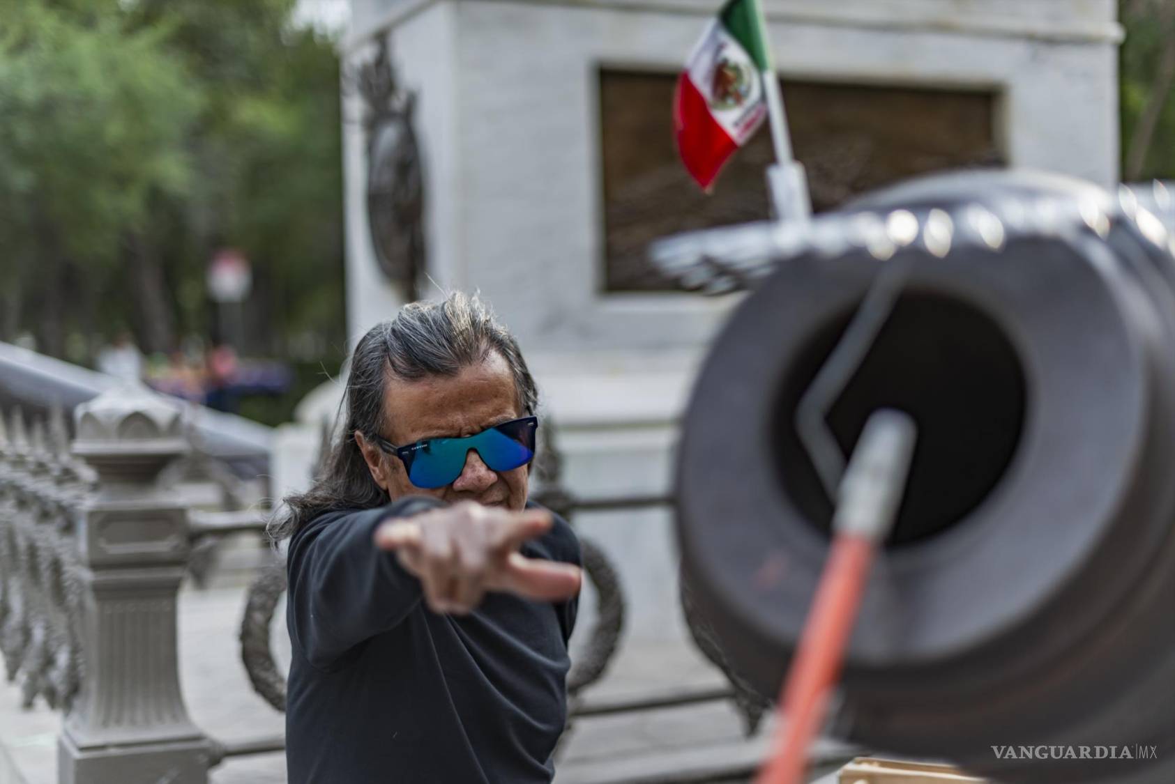 $!Todas sus composiciones están llenas de referencias a personas de Saltillo, ya sea comunes o icónicas que habitaron un Saltillo viejo.