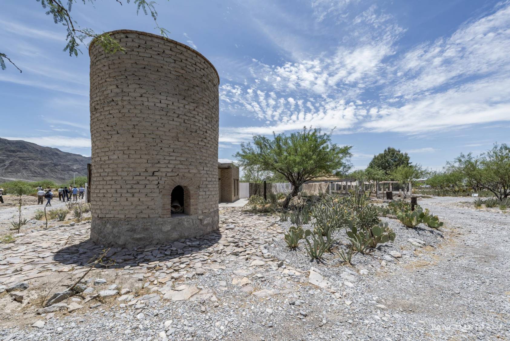 $!Réplica de un horno de cal en el Museo de Sitio del CIJE, mostrando tradiciones locales de extracción.