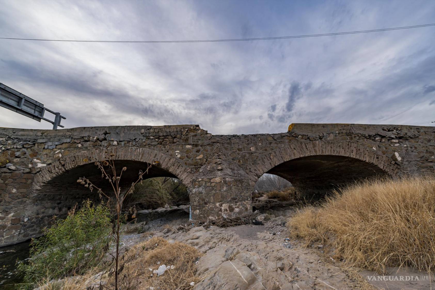 $!Su Alteza Serenísima Antonio López de Santa Anna tiene en Saltillo un puente que lleva su nombre, construido para celebrar su cumpleaños.