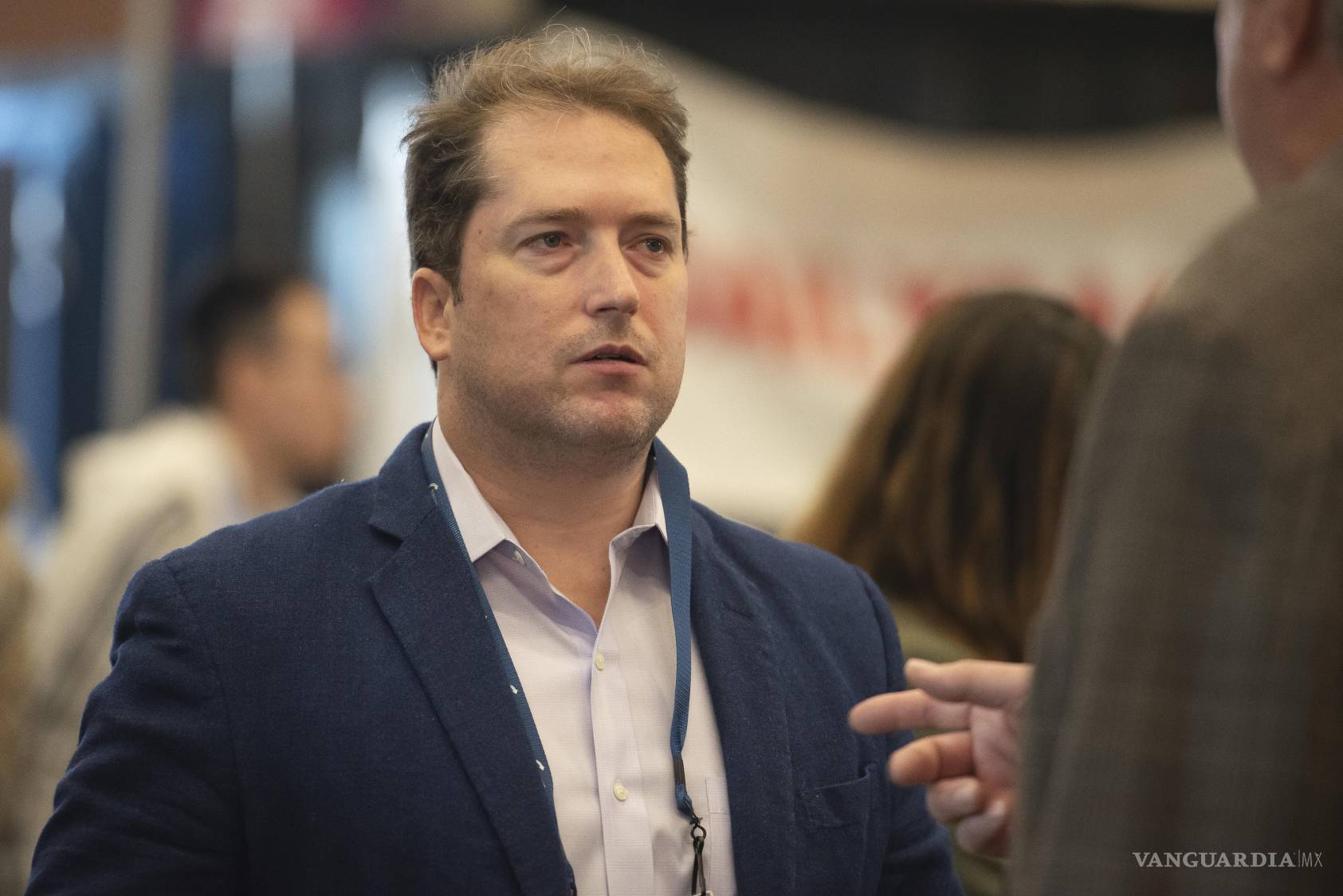 $!Darren Beattie fue despedido de su cargo durante la primera administración Trump por participar en una conferencia a la que asistieron nacionalistas blancos.