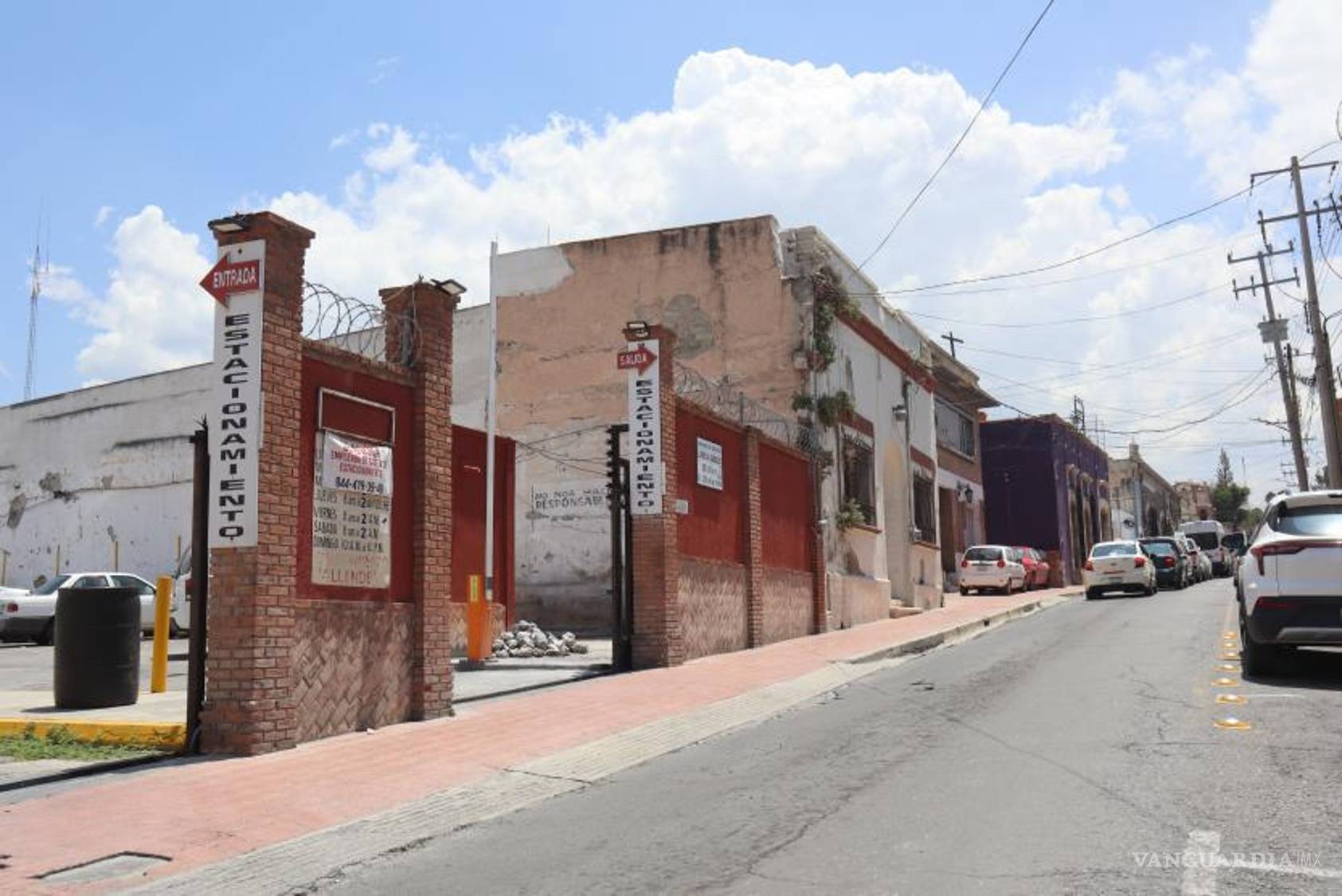 $!Los estacionamientos en la Zona Centro de Saltillo son muy buscados.