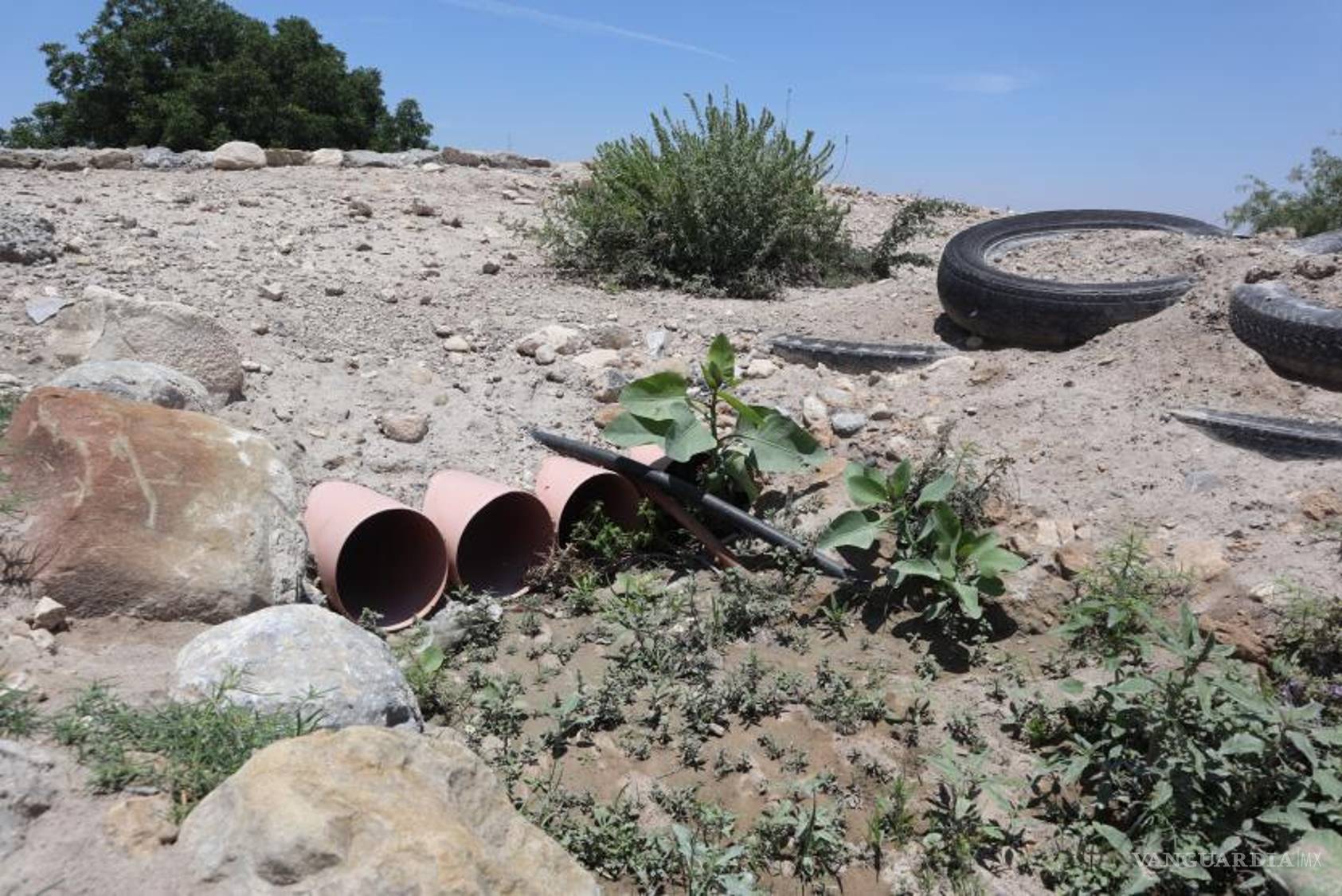 $!“Esto lo debieron haber hecho ya mucho los gobiernos o nosotros los particulares, pero como siempre hay personas negativas o pisas callos porque vivimos en una sociedad de mentiras”, detalló Molina de la Cruz.