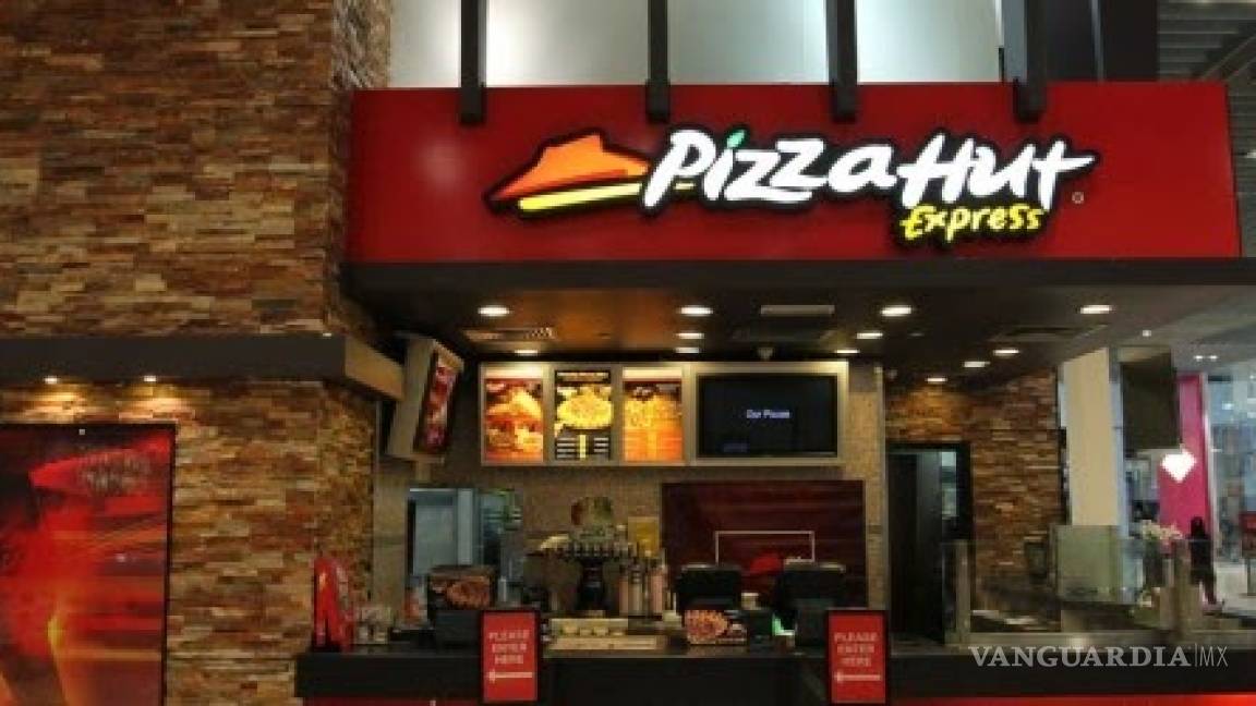 Gerente de Pizza Hut ordena a empleados cumplir turnos durante paso del huracán Irma